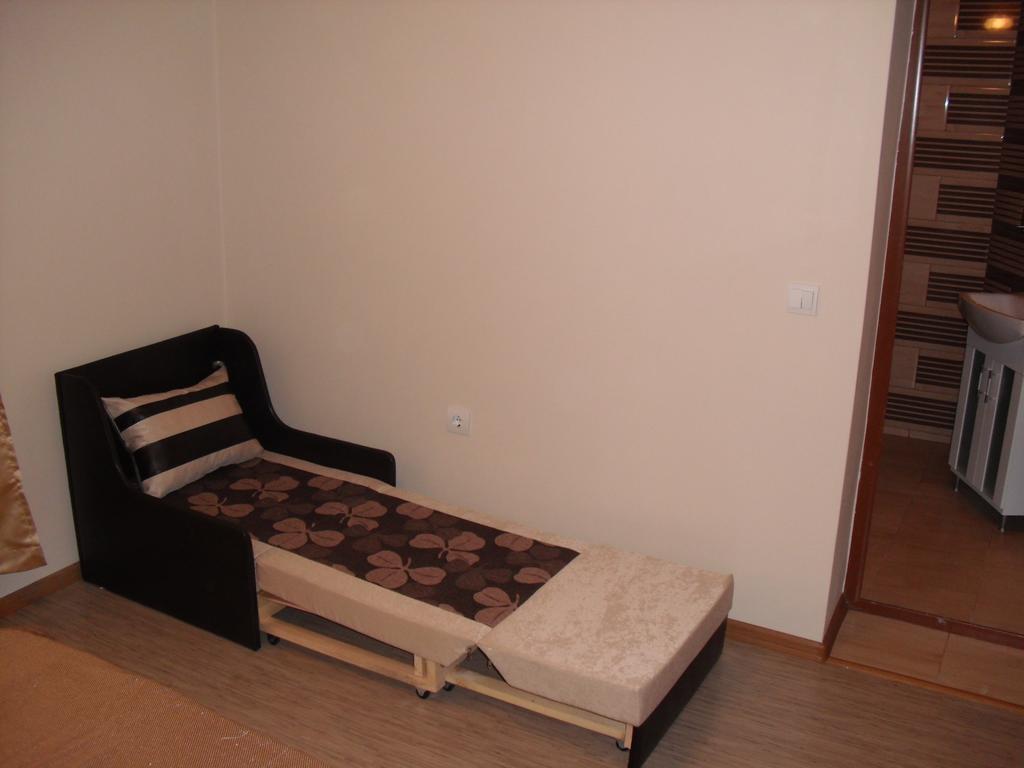 Family Hotel Malibu Chernomorets Esterno foto