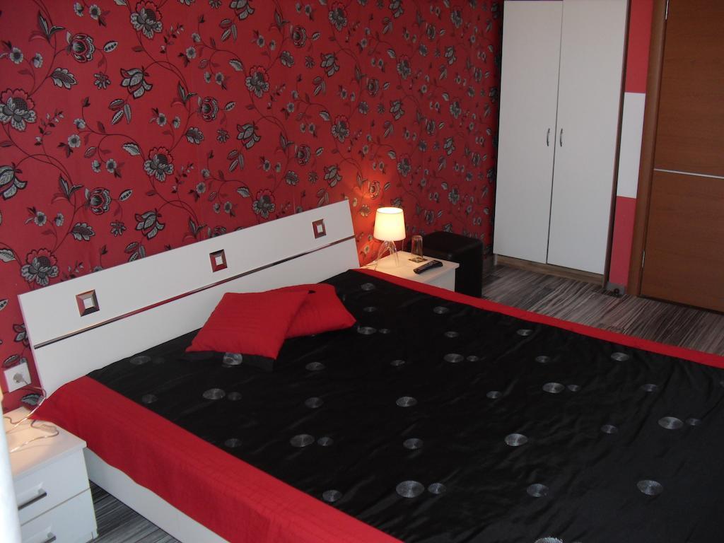 Family Hotel Malibu Chernomorets Camera foto
