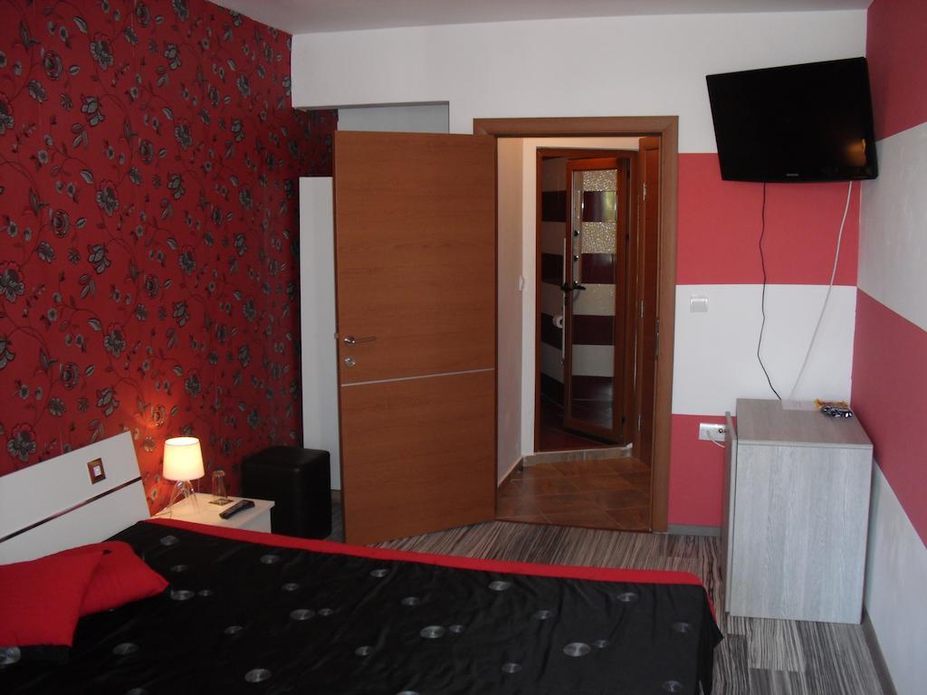 Family Hotel Malibu Chernomorets Camera foto