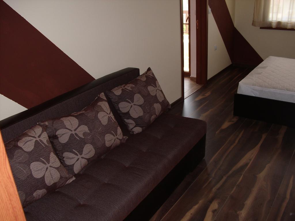 Family Hotel Malibu Chernomorets Camera foto
